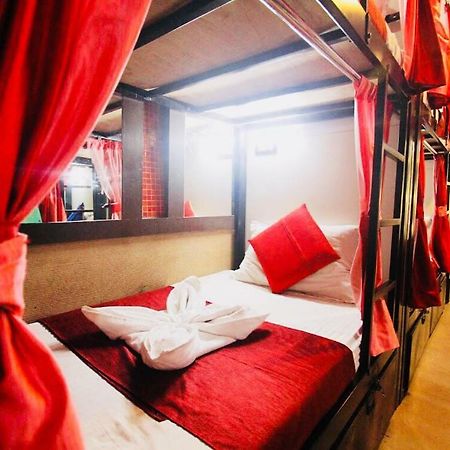 Town Hostel Mumbai - Ac Dormitory Exterior photo