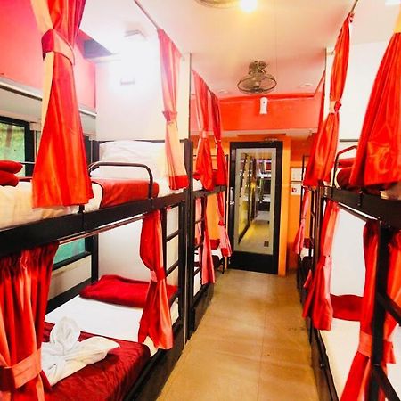 Town Hostel Mumbai - Ac Dormitory Exterior photo