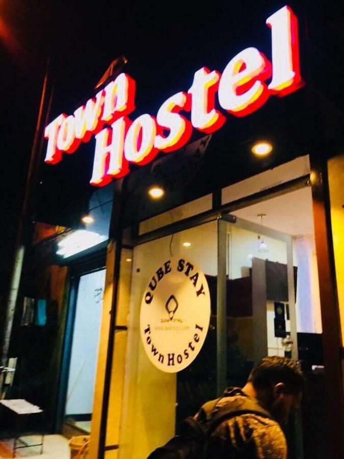 Town Hostel Mumbai - Ac Dormitory Exterior photo