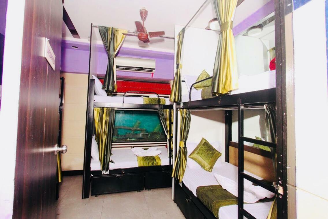 Town Hostel Mumbai - Ac Dormitory Exterior photo
