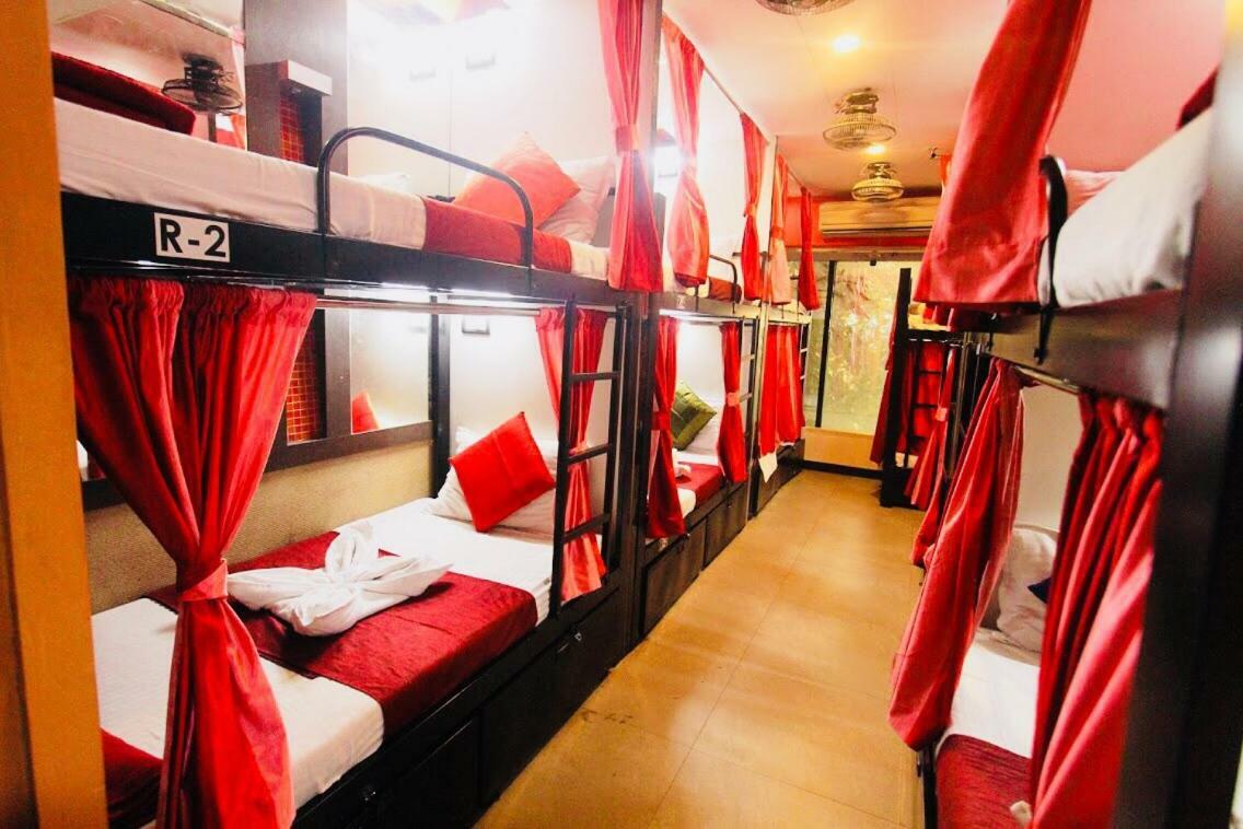 Town Hostel Mumbai - Ac Dormitory Exterior photo