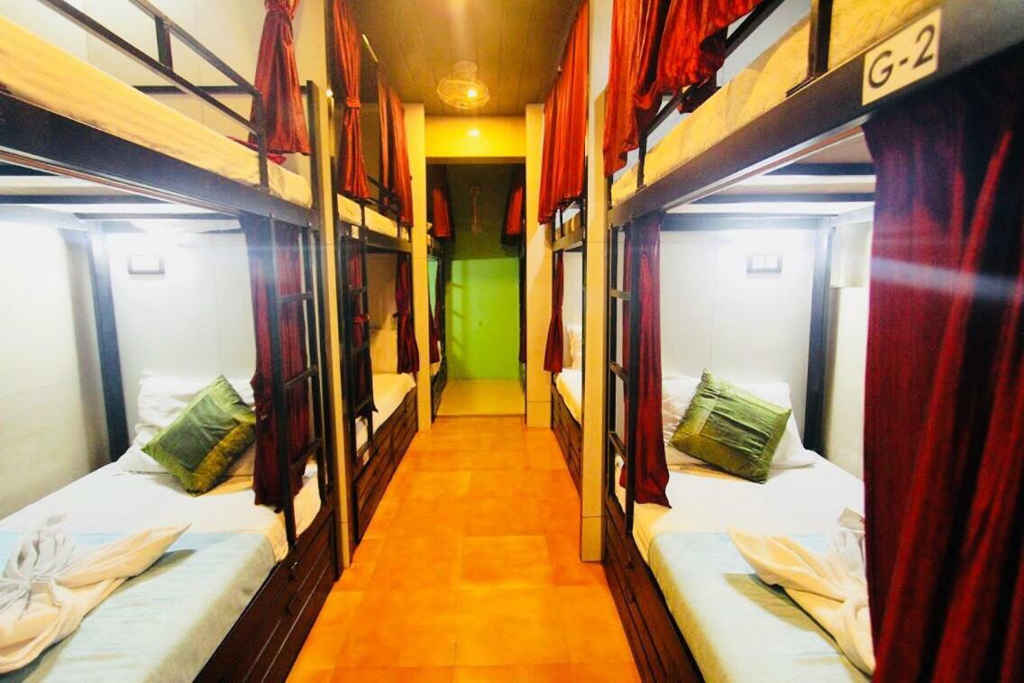 Town Hostel Mumbai - Ac Dormitory Exterior photo
